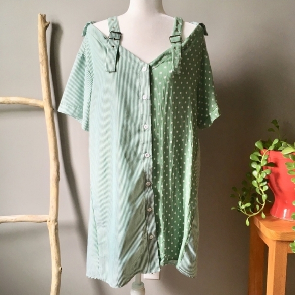 Open Cold Shoulder Asymmetrical Shirt Dress - Picture 3 of 8